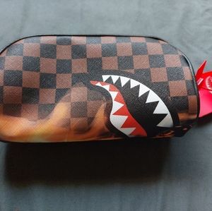 Sprayground Sharks in Paris Unstoppable Pouch